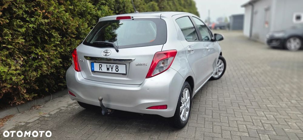 Toyota Yaris 1.33 VVT-i Executive - 11