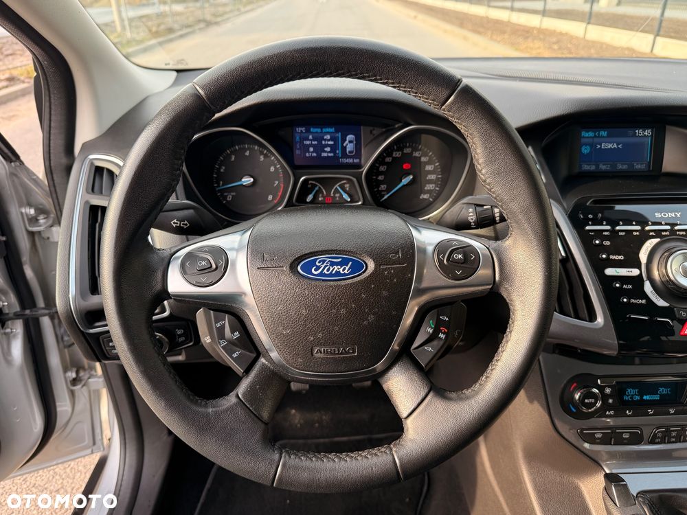 Ford Focus 1.6 EcoBoost Titanium - 29
