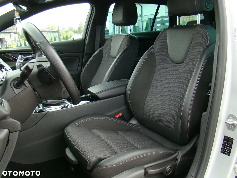 Opel Insignia 2.0 BiTurbo D 4x4 Automatik Business Innovation - 24