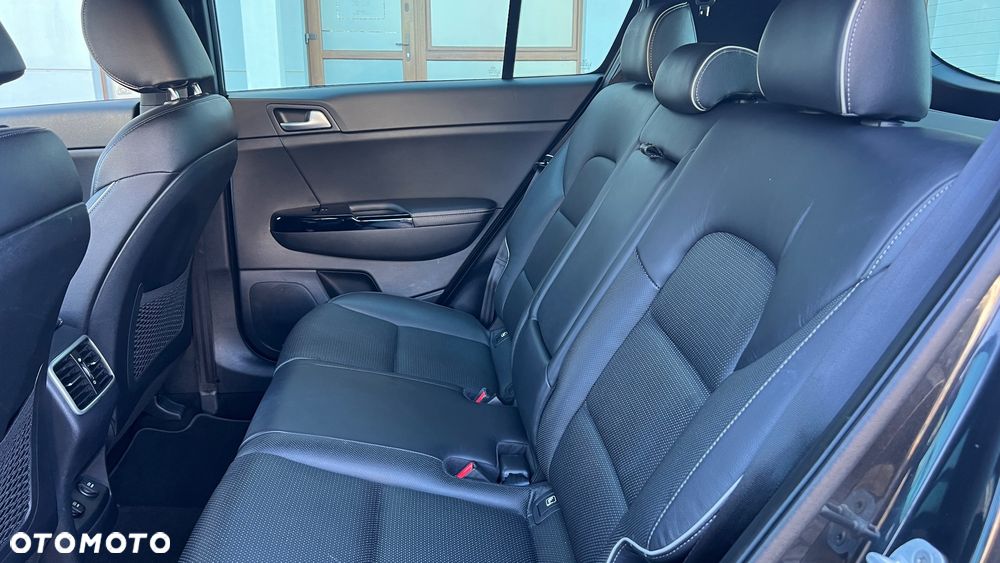 Kia Sportage 2.0 CRDI 4WD Automatik Dream-Team Edition - 16