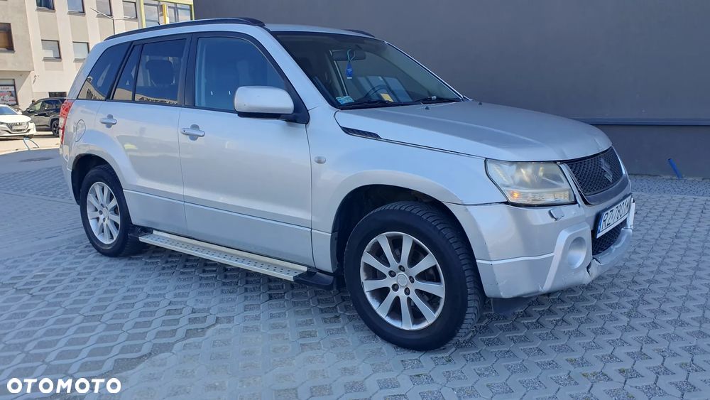 Suzuki Grand Vitara 2.0 De Luxe - 11