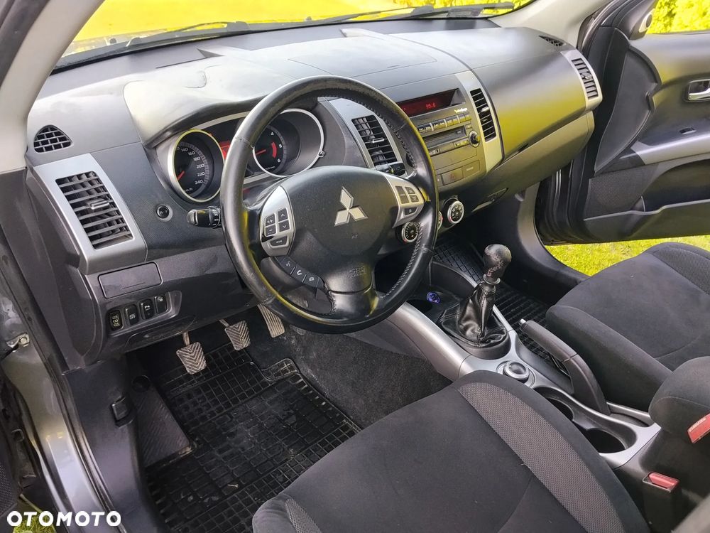 Mitsubishi Outlander 2.2 DID Instyle - 19