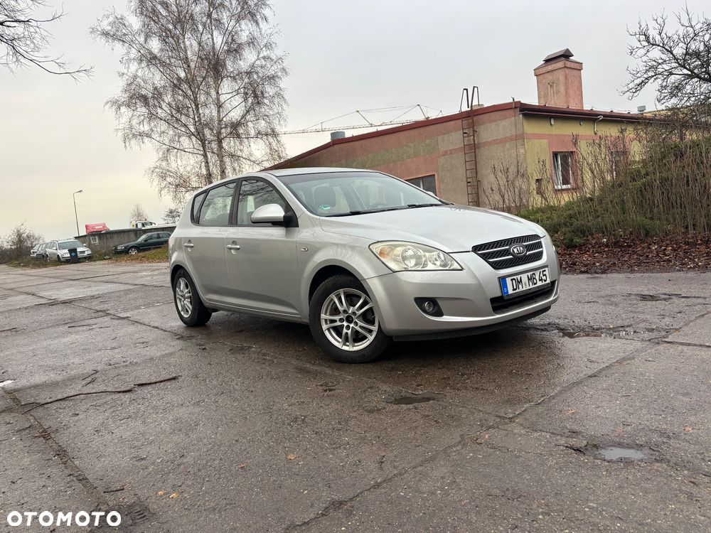 Kia Ceed 2.0 CVVT Spirit - 35
