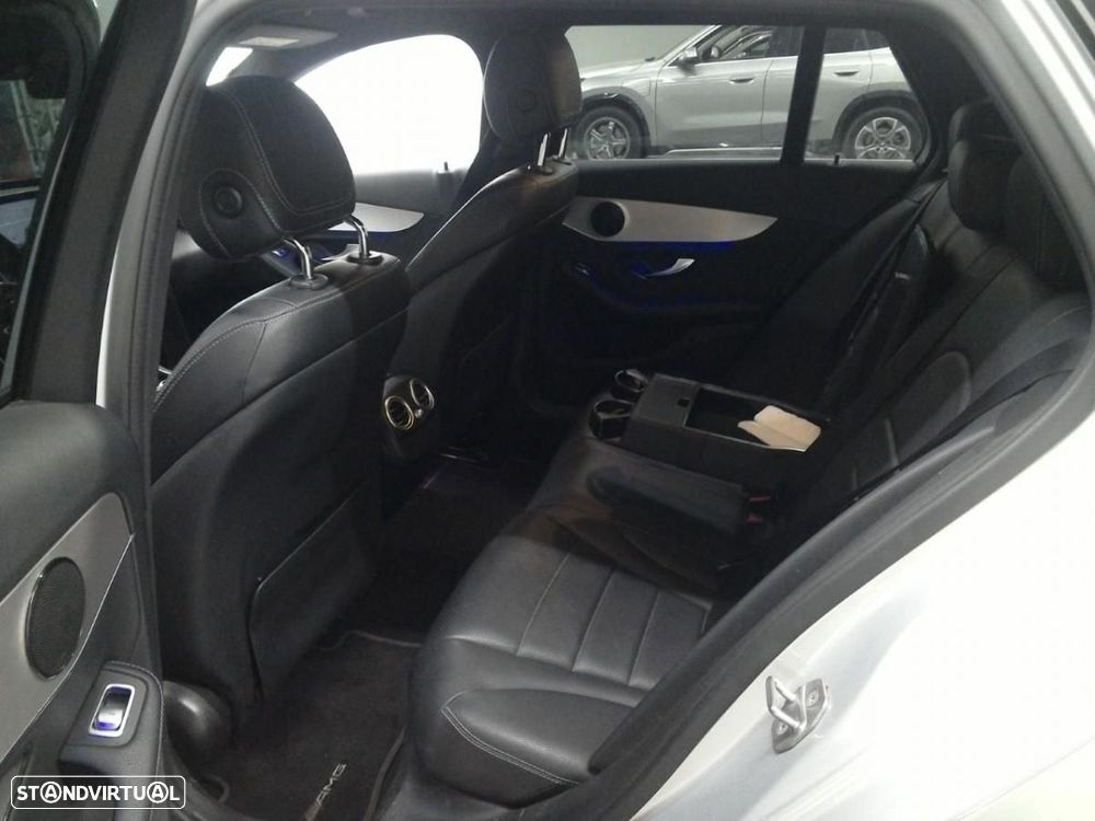 Mercedes-Benz C 300 de AMG Line - 4