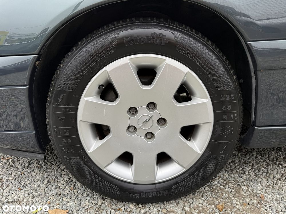 Opel Omega 3.0 Executive - 17