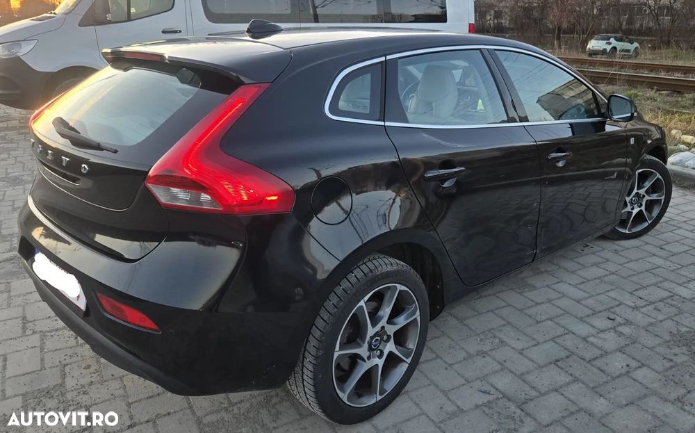 Volvo V40 D2 Geartronic - 4
