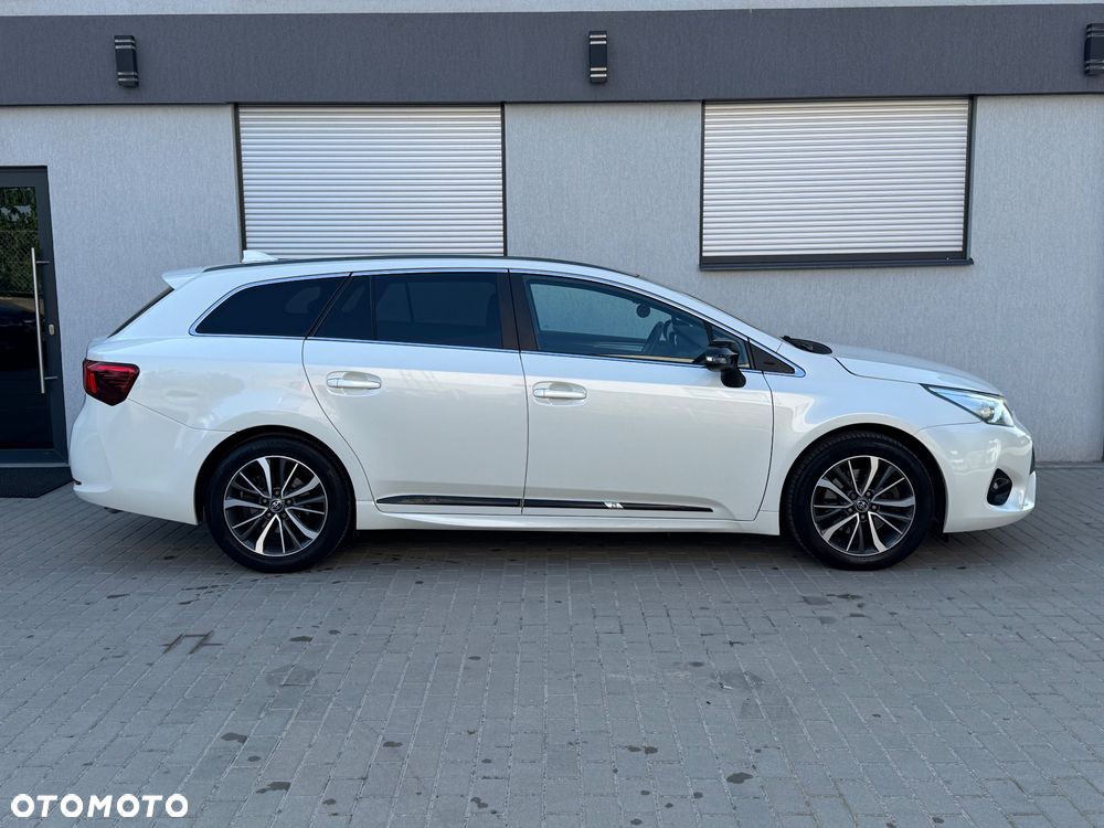 Toyota Avensis 2.0 D-4D Selection - 4
