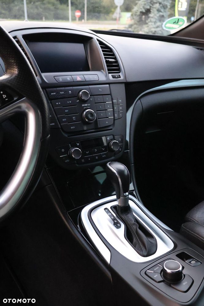 Opel Insignia - 15