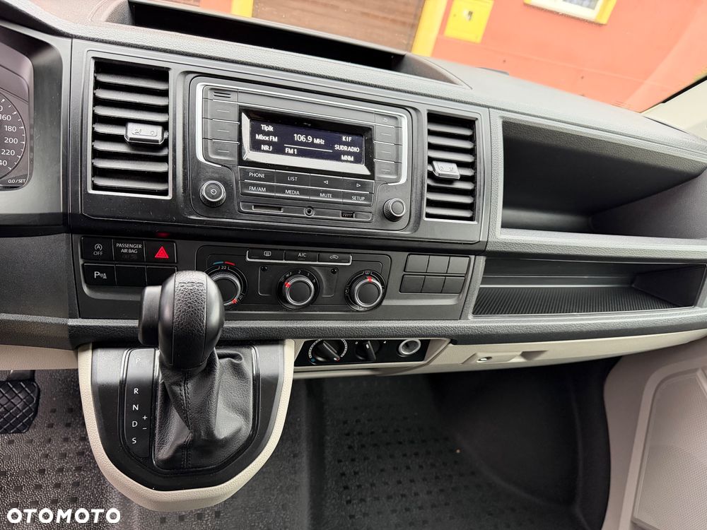 Volkswagen Transporter L2H2 DSG - 16