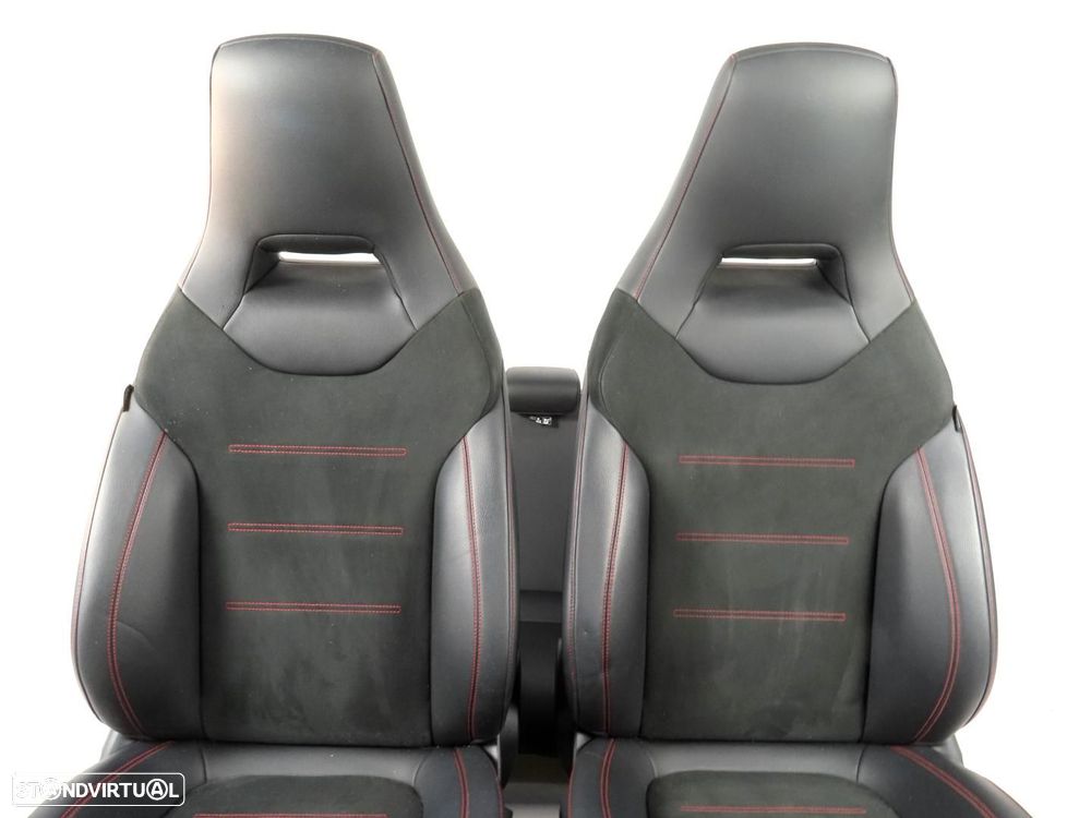 Interior desportivo AMG / Alcantra Usado / Original MERCEDES-BENZ A-CLASS (W177) - 2