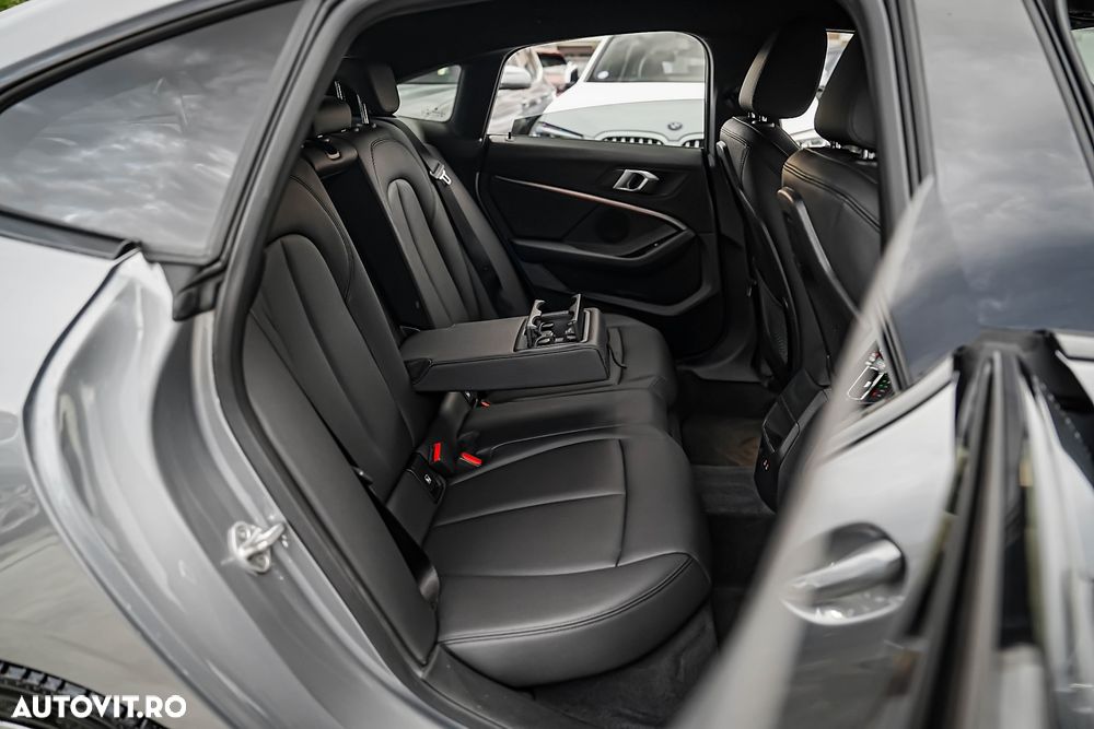 BMW Seria 2 218i Aut. M Sport - 23