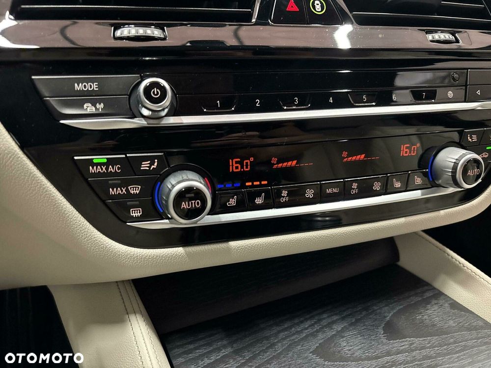 BMW Seria 5 520i mHEV M Sport sport - 24