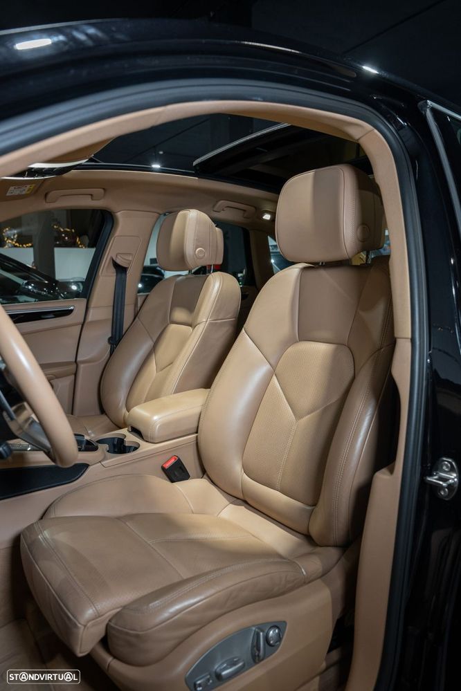 Porsche Macan S - 28