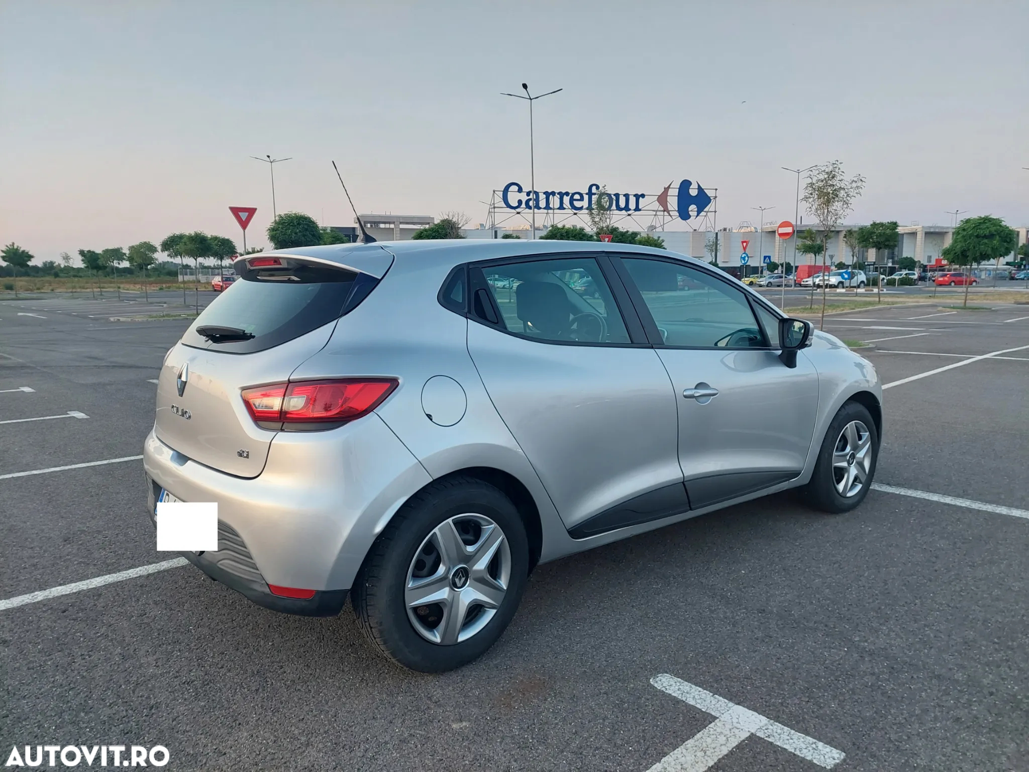 Renault Clio IV 1.5 dCi 75 Dynamique - 4