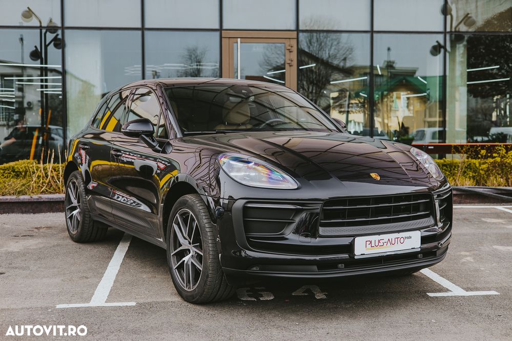 Porsche Macan - 1