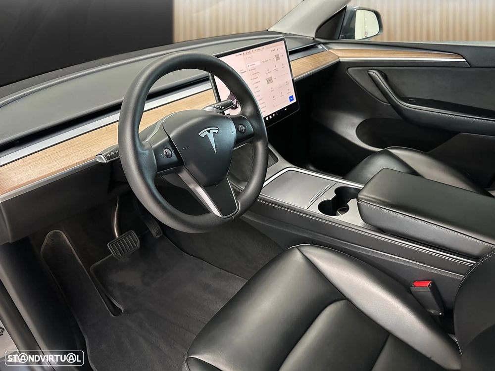 Tesla Model Y RWD - 9