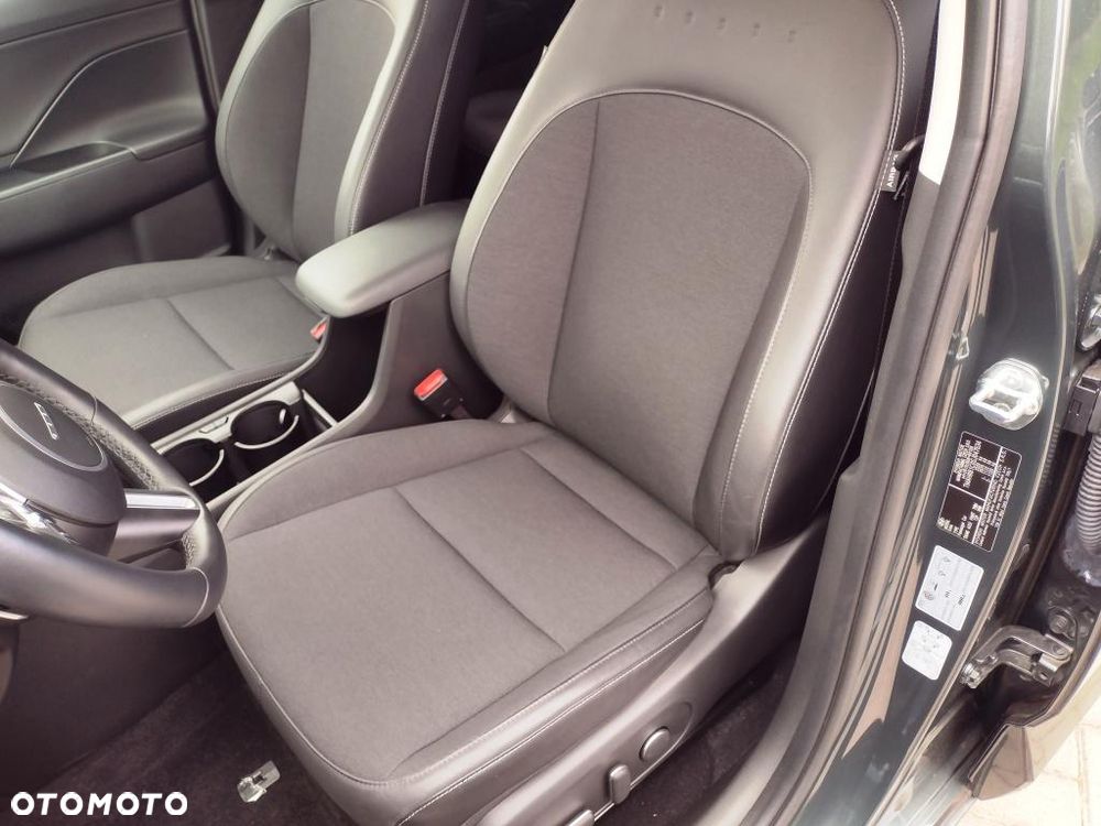 Hyundai Kona 65kWh Executive - 5