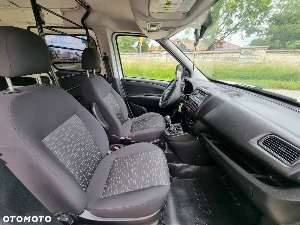 Opel Combo - 12