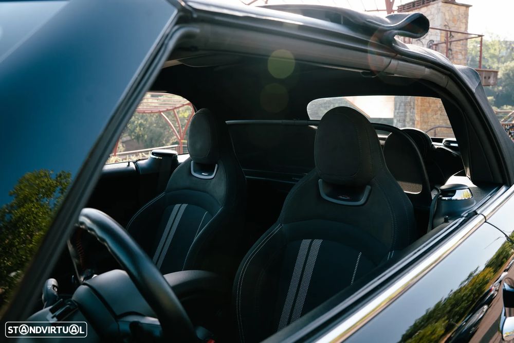 MINI Cabrio John Cooper Works Auto Desportiva - 32