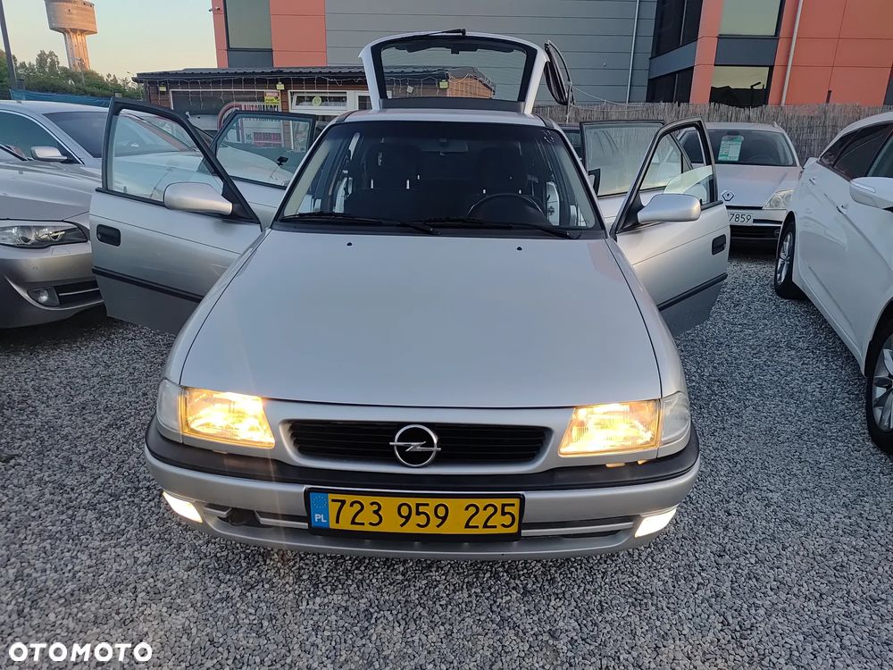 Opel Astra 1.6 - 36