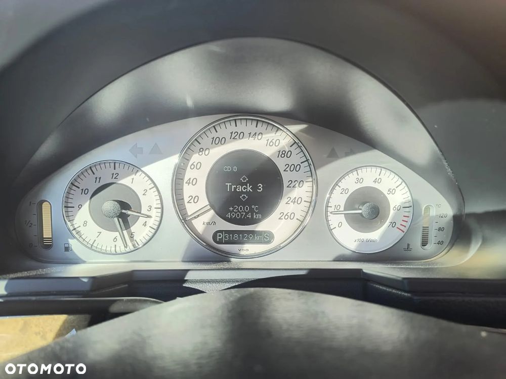 Mercedes-Benz Klasa E - 12