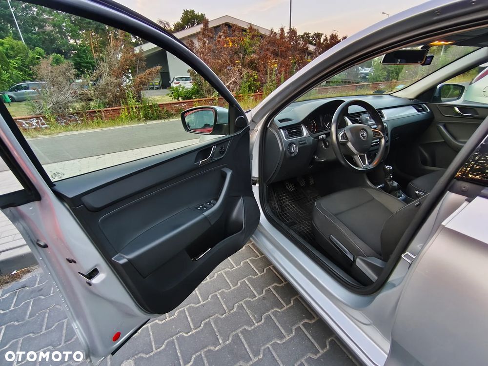 Skoda RAPID 1.6 TDI Ambition - 6
