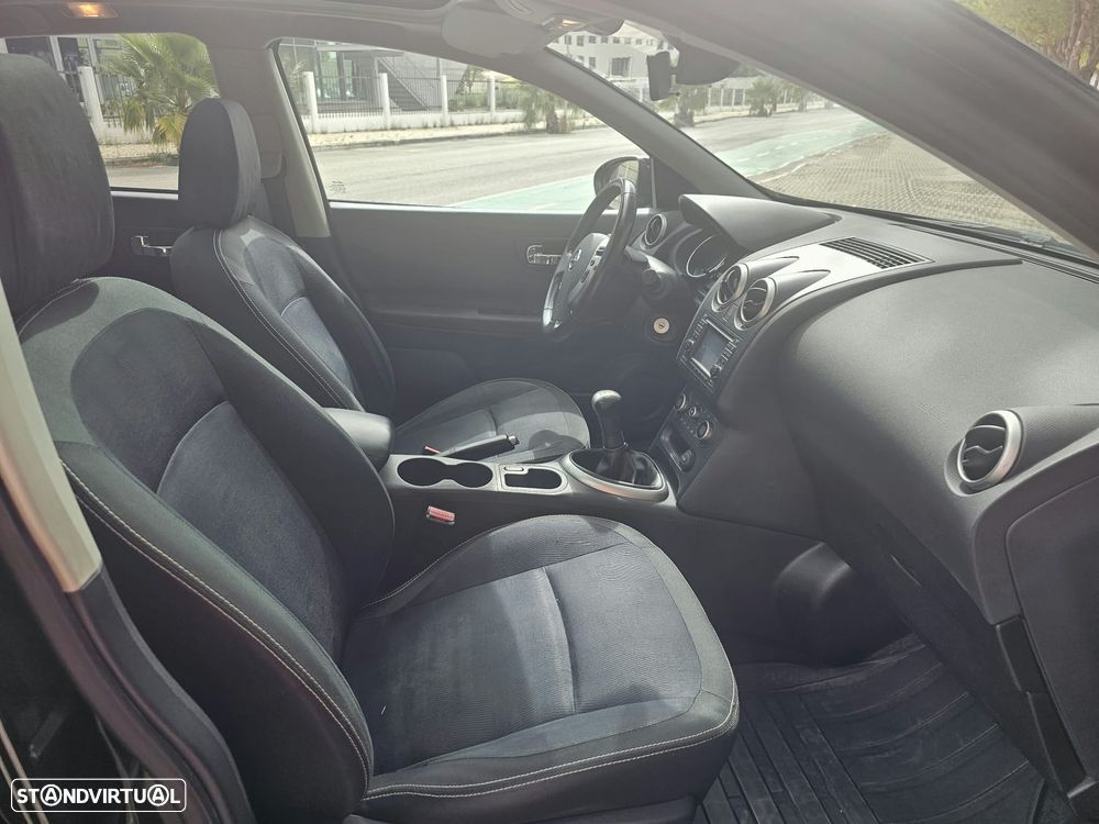 Nissan Qashqai 1.6 Tekna Sport 17 - 15