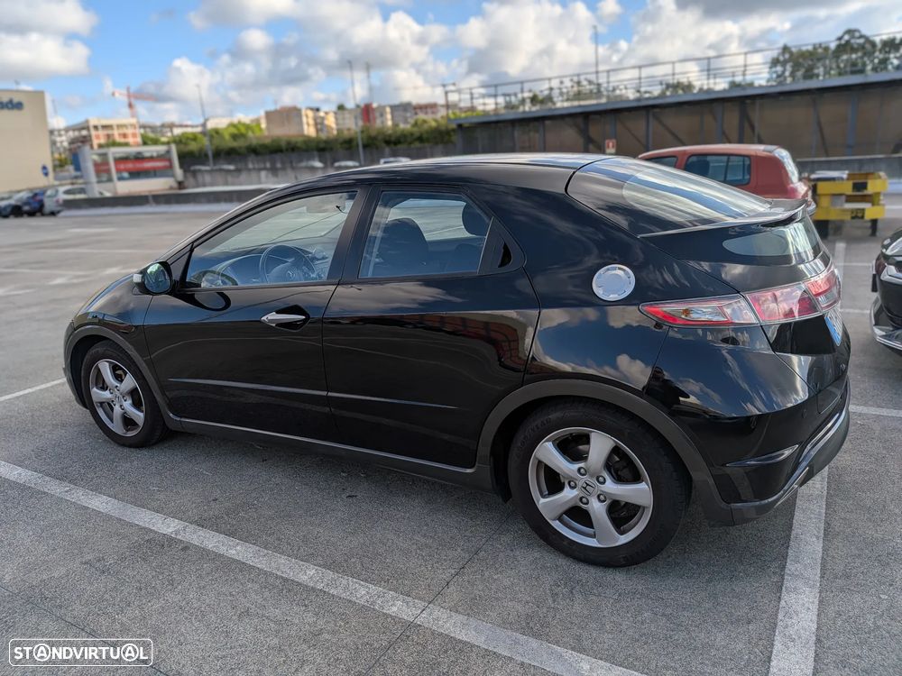 Honda Civic 1.4 i-VTEC Sport Edition - 4
