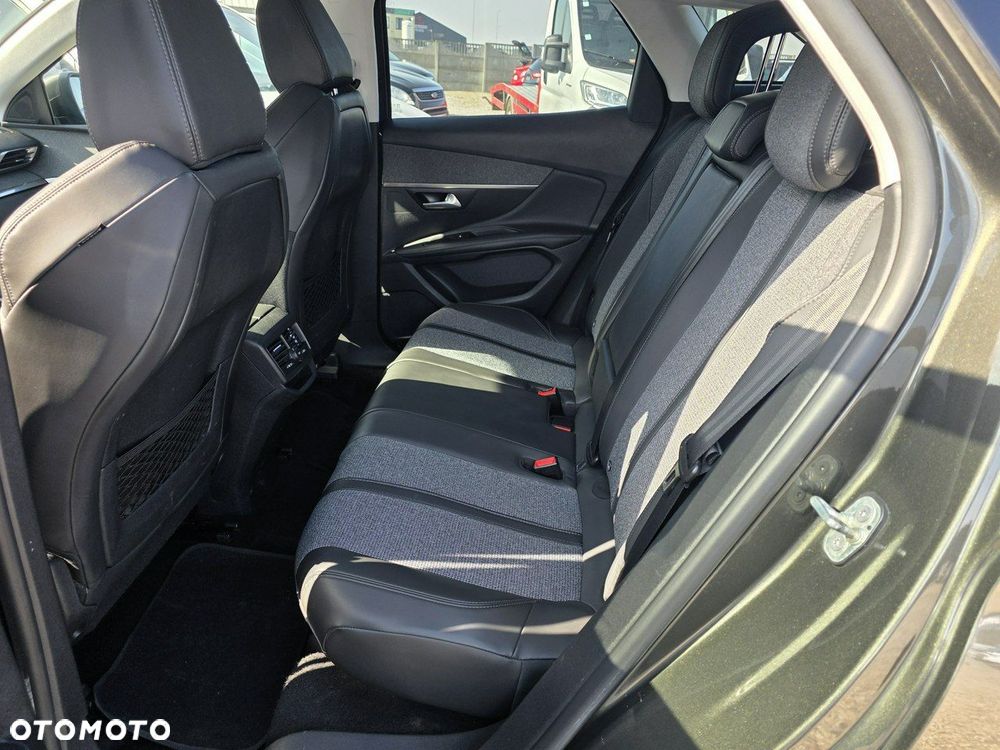 Peugeot 3008 - 18