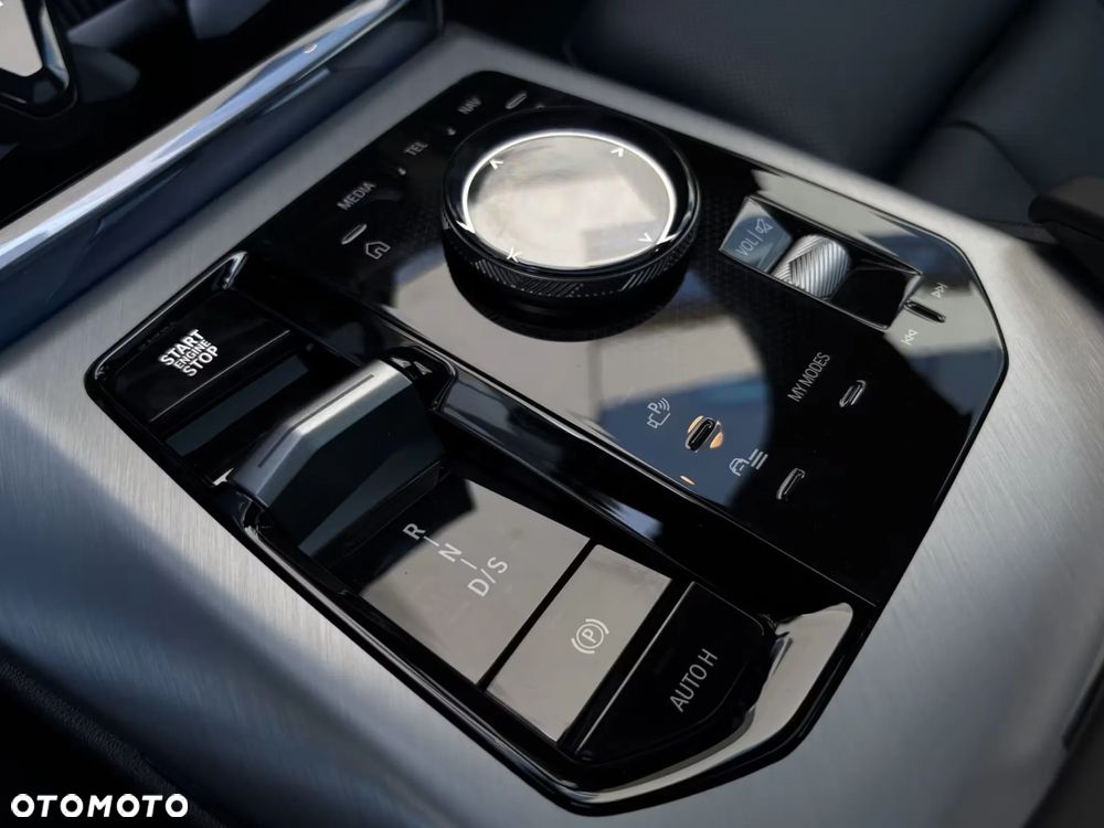 BMW X3 xM50 mHEV - 8