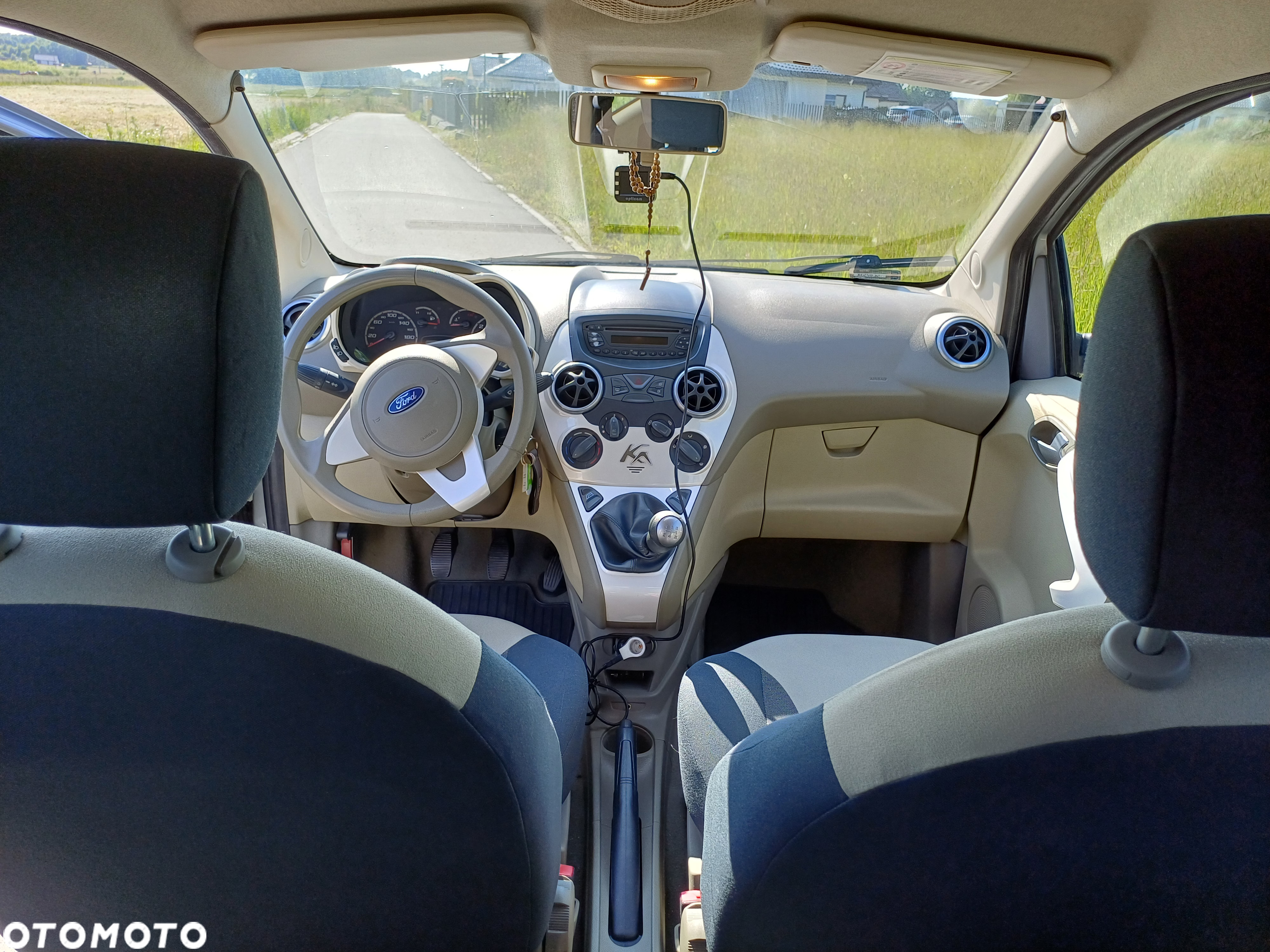 Ford KA 1.2 Titanium (air2) - 6