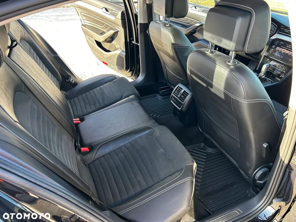 Volkswagen Passat 2.0 TSI Elegance DSG - 22