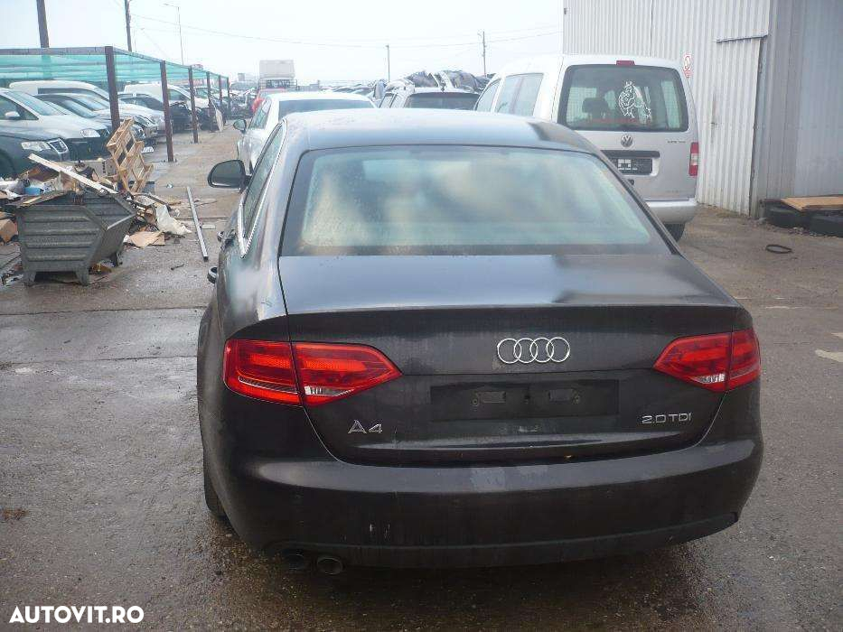 Dezmembrez Audi A4 8K Sedan 2.0 TDI Maro - 7