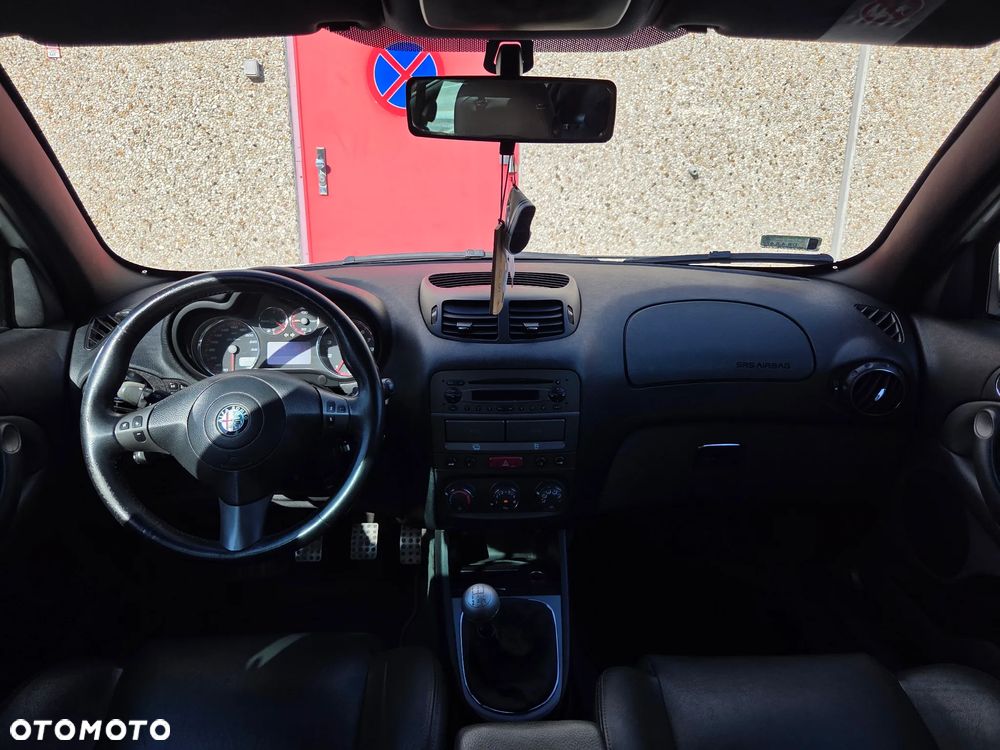 Alfa Romeo 147 1.6 Twin Spark Black Line - 10