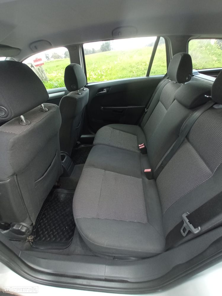 Opel Astra 1.7 CDTI DPF Sport - 4