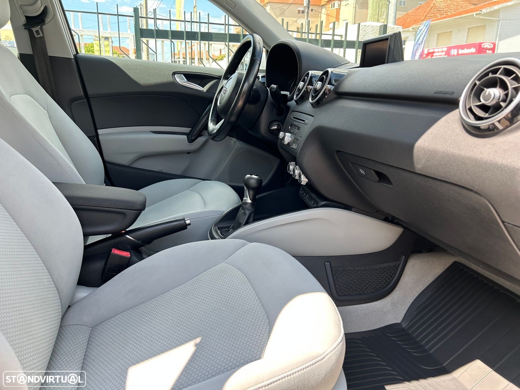 Audi A1 Sportback 1.2 TFSI Attraction - 23