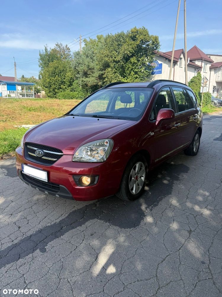 Kia Carens - 1
