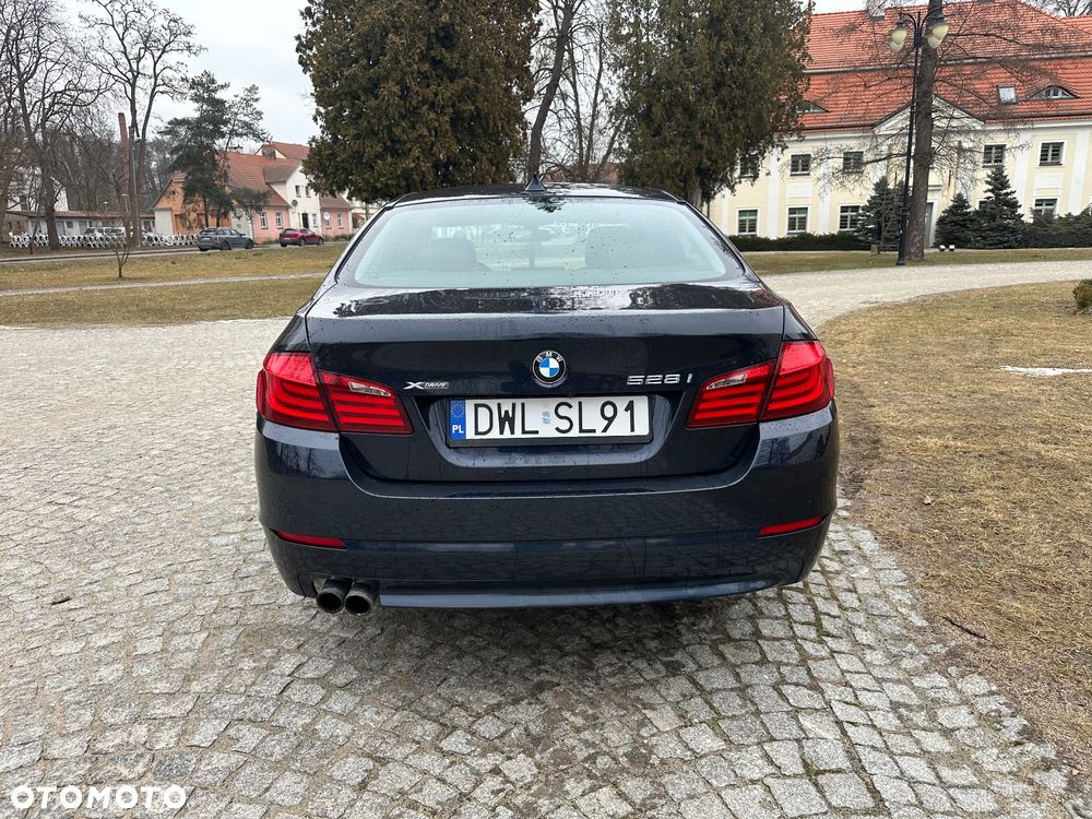 BMW Seria 5 528i xDrive Sport-Aut - 7