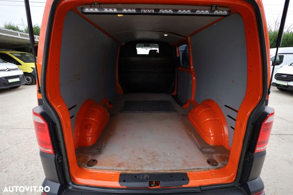 Volkswagen Transporter - 14