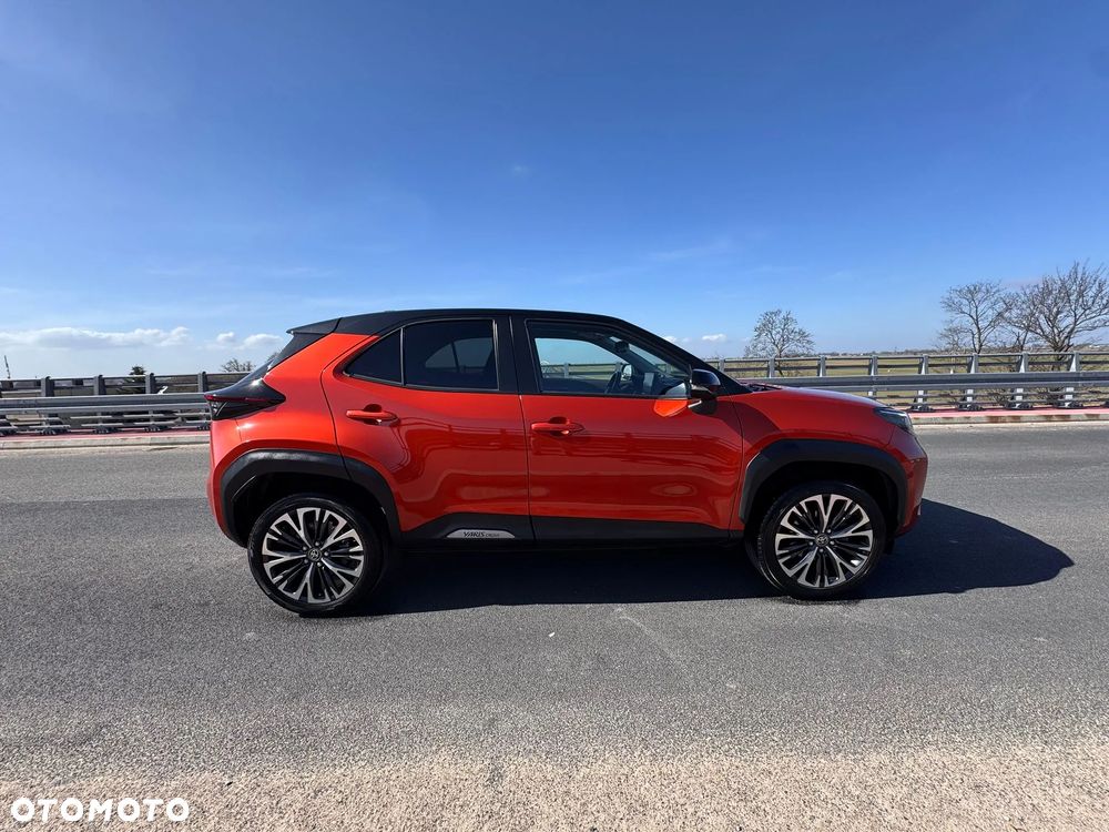 Toyota Yaris Cross Hybrid 1.5 Executive - 4