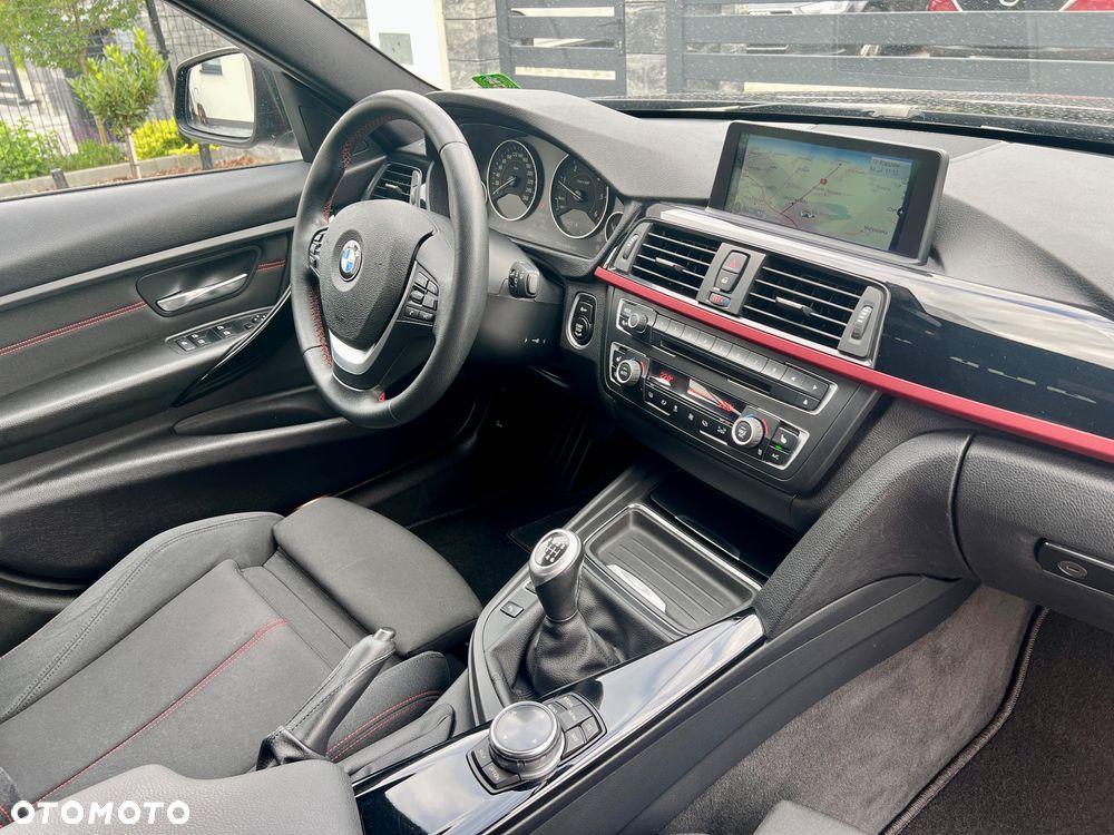 BMW Seria 3 318d xDrive Sport Line - 18