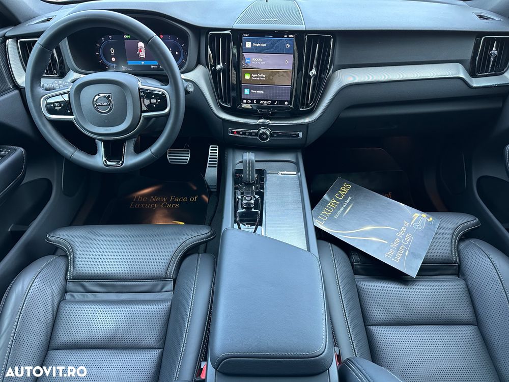 Volvo XC 60 B4 MHEV AT8 AWD R-Design - 16