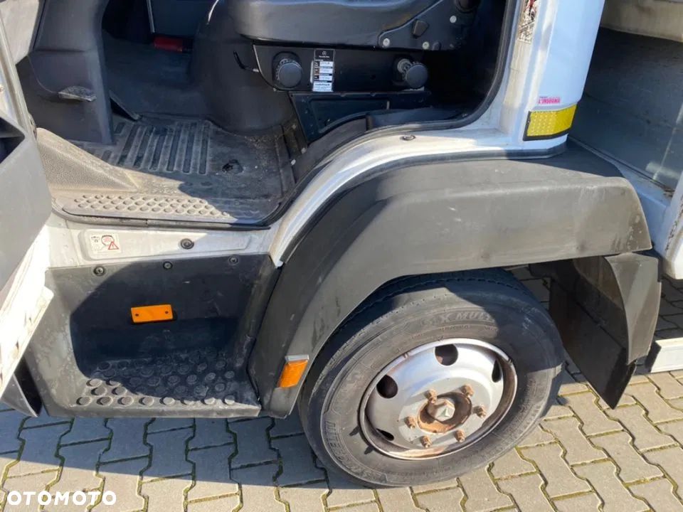 Mercedes-Benz 814 D - 23