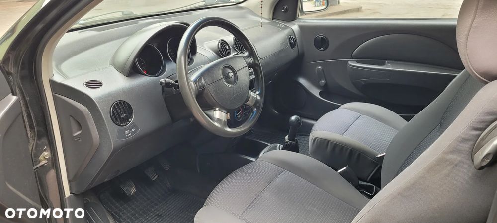 Chevrolet Kalos - 5