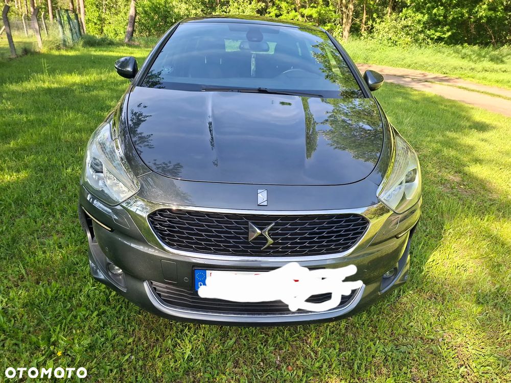 DS Automobiles DS 5