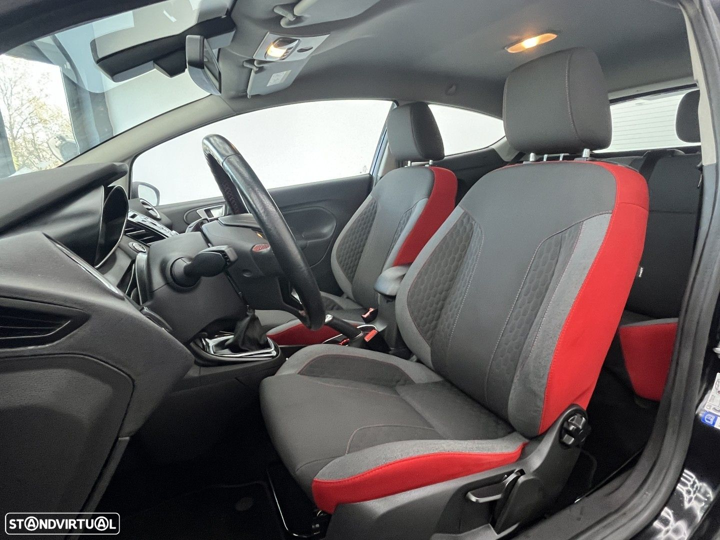 Ford Fiesta 1.0 T EcoBoost STLine Black&RED - 8