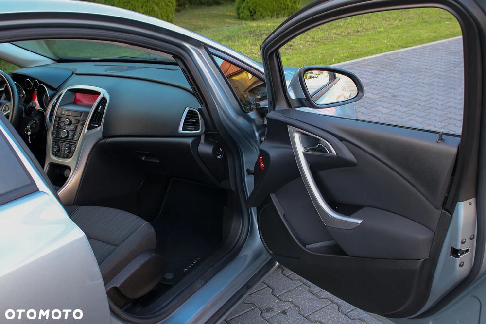 Opel Astra 1.4 Turbo Edition - 19