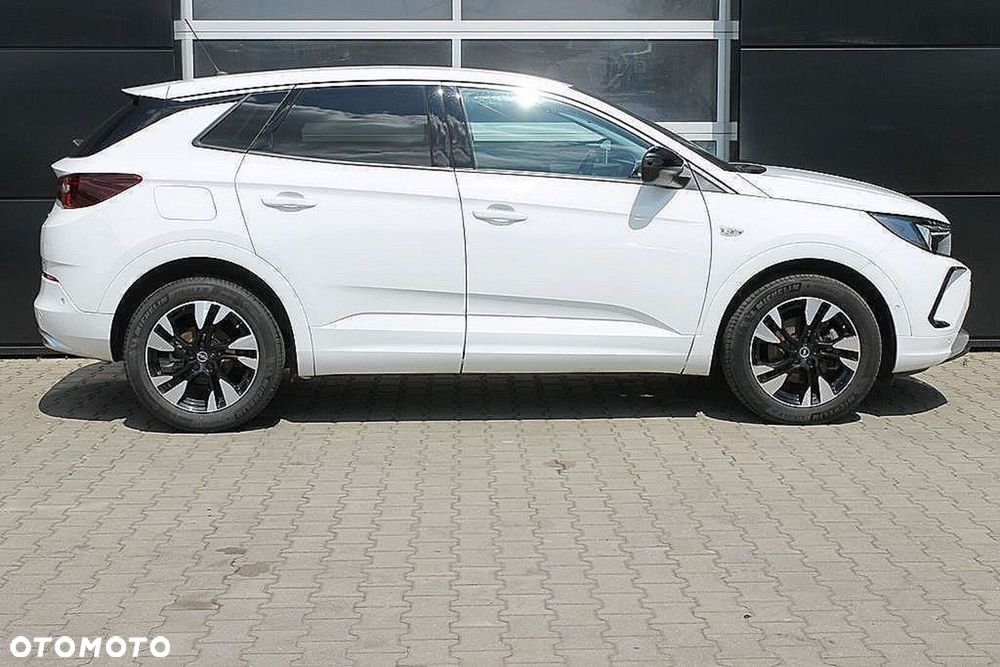 Opel Grandland 1.2 T Business Elegance S&S - 16