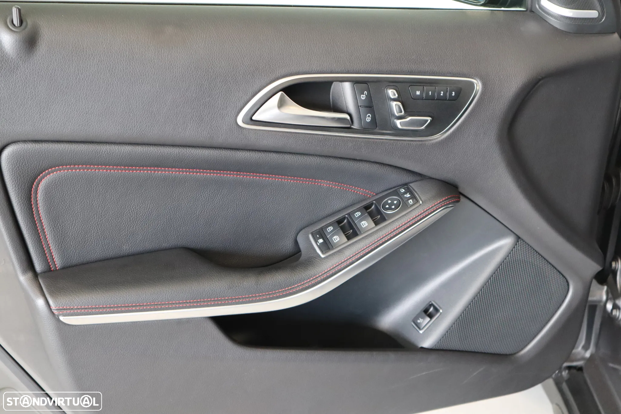 Mercedes-Benz GLA 220 CDi AMG Line - 16
