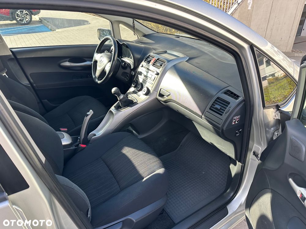 Toyota Auris 1.4 D-4D Edition - 12